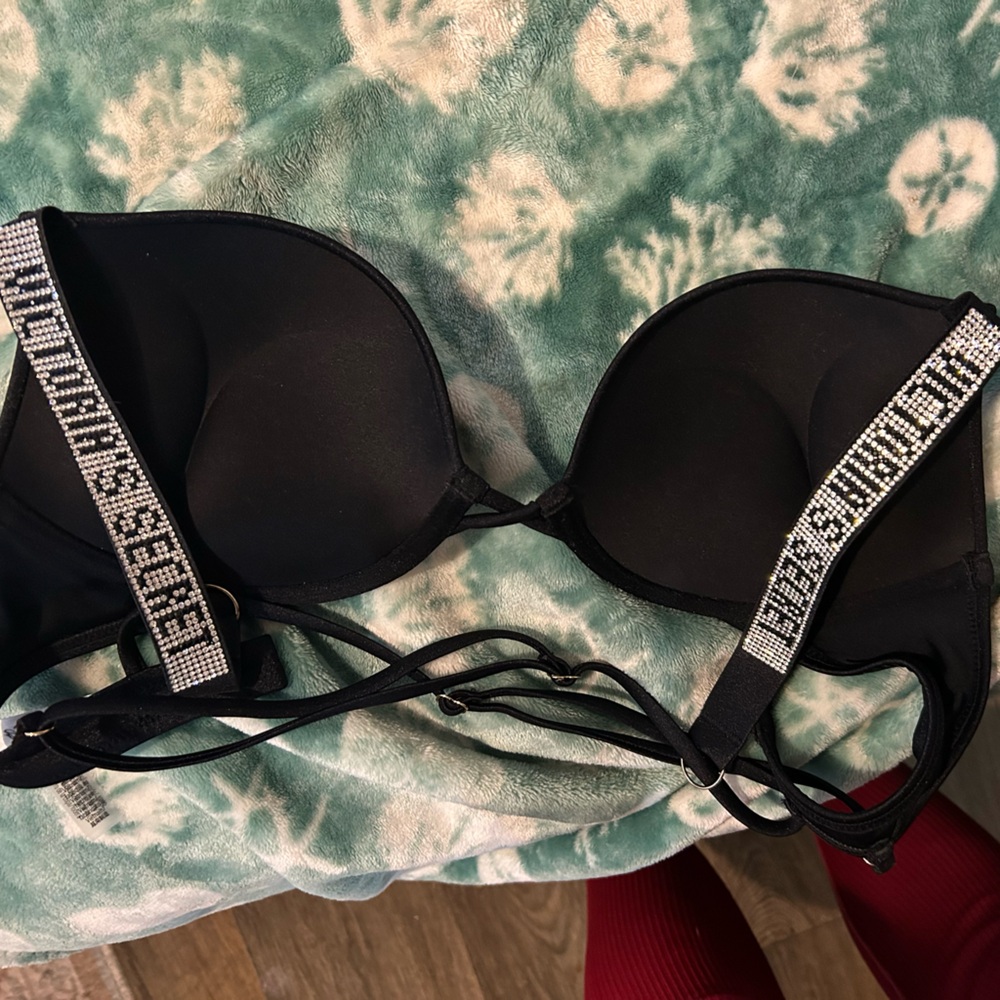 NEW Black Victoria’s Secret bombshell bikini top B cup size